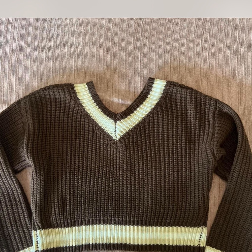 American Vintage Brown and Cream V-Neck Sweater